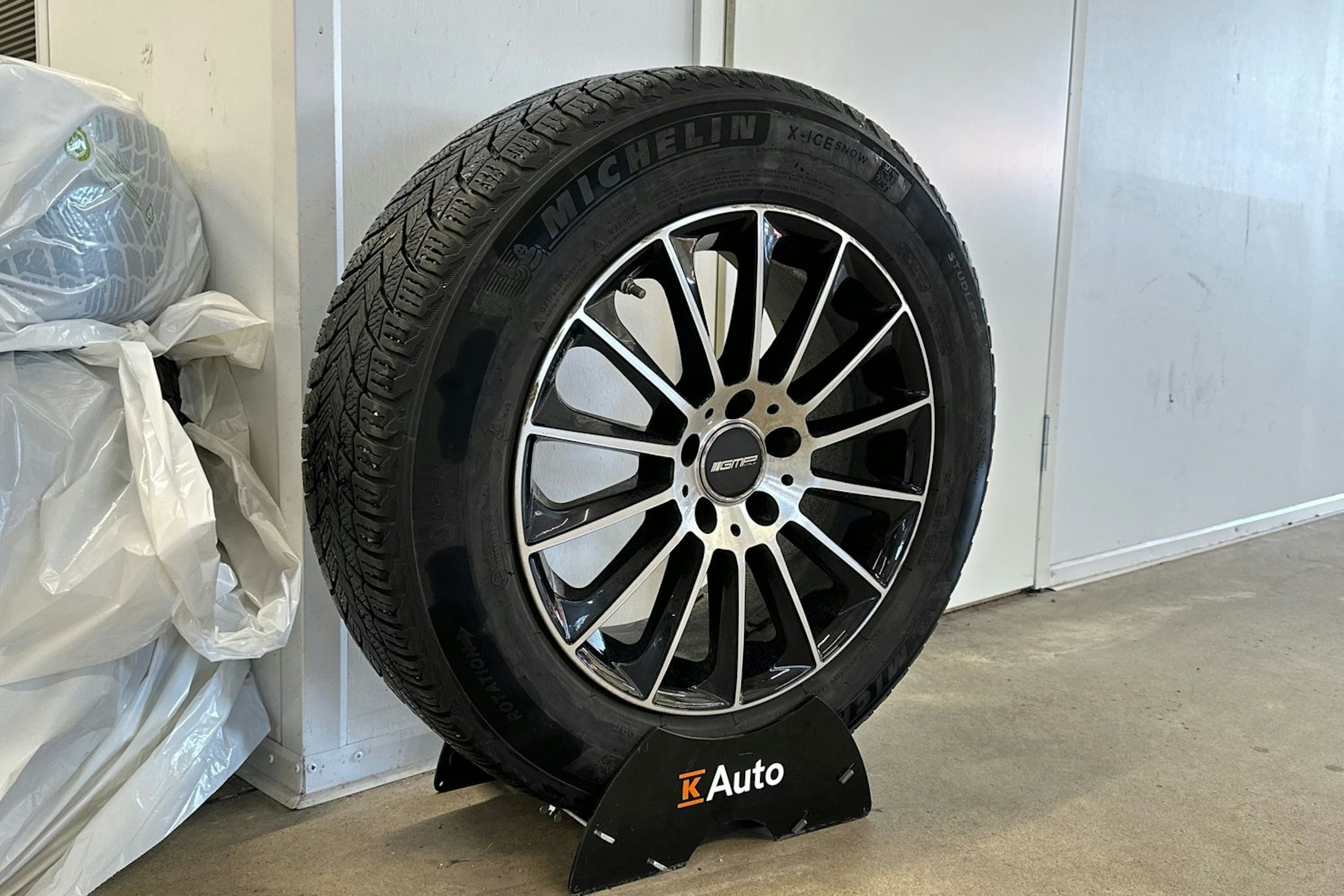 musta Mercedes-Benz GLB 2021 kuva 17.