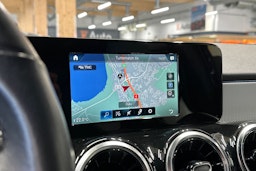 musta Mercedes-Benz GLB 2021 kuva 18.