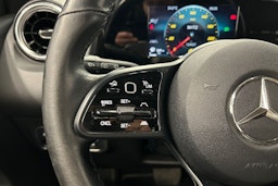 valkoinen Mercedes-Benz GLB 2021 kuva 20.
