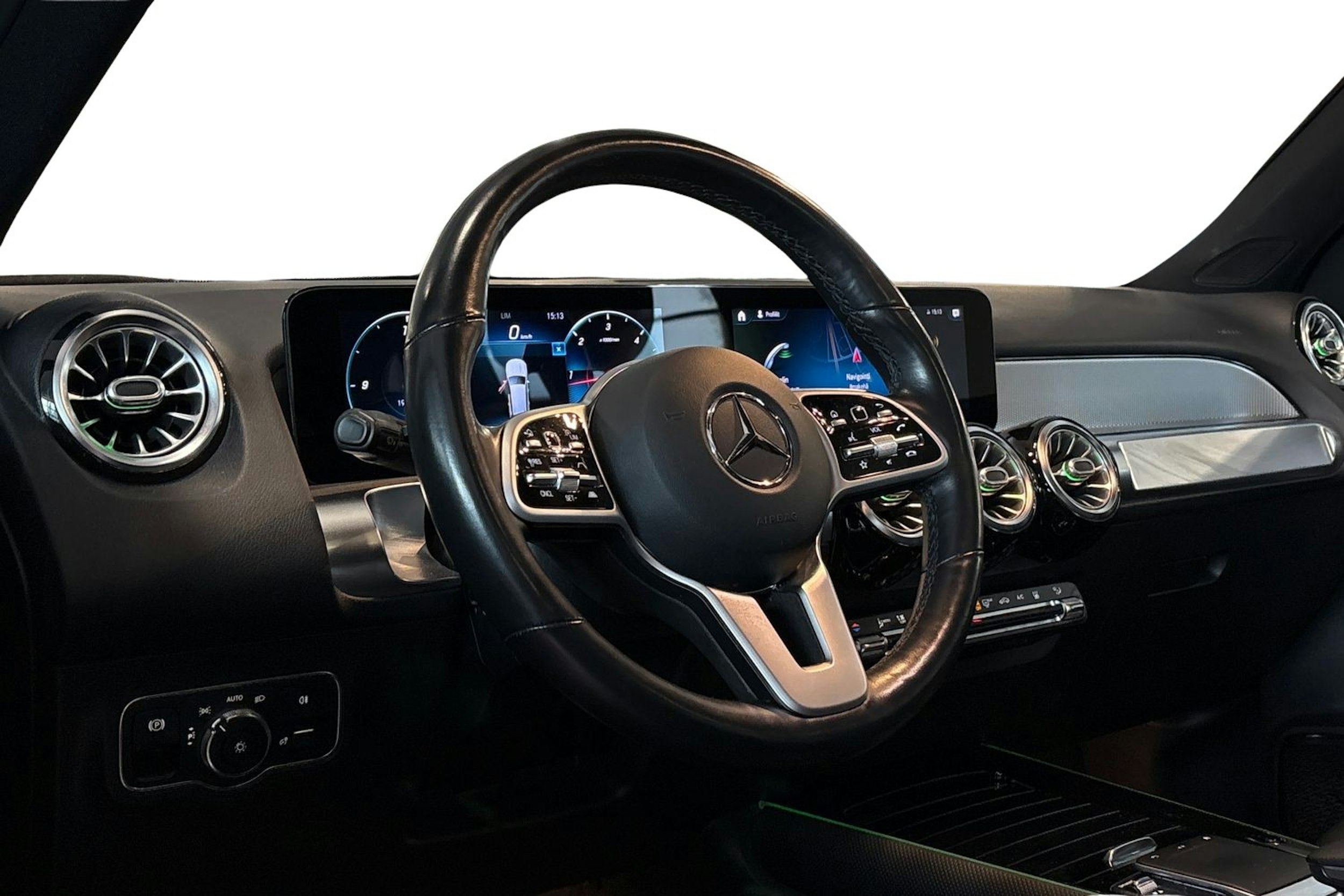 musta Mercedes-Benz GLB 2021 kuva 3.
