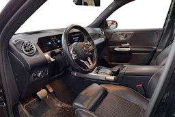 Musta Mercedes-Benz GLB 2022 kuva 3.
