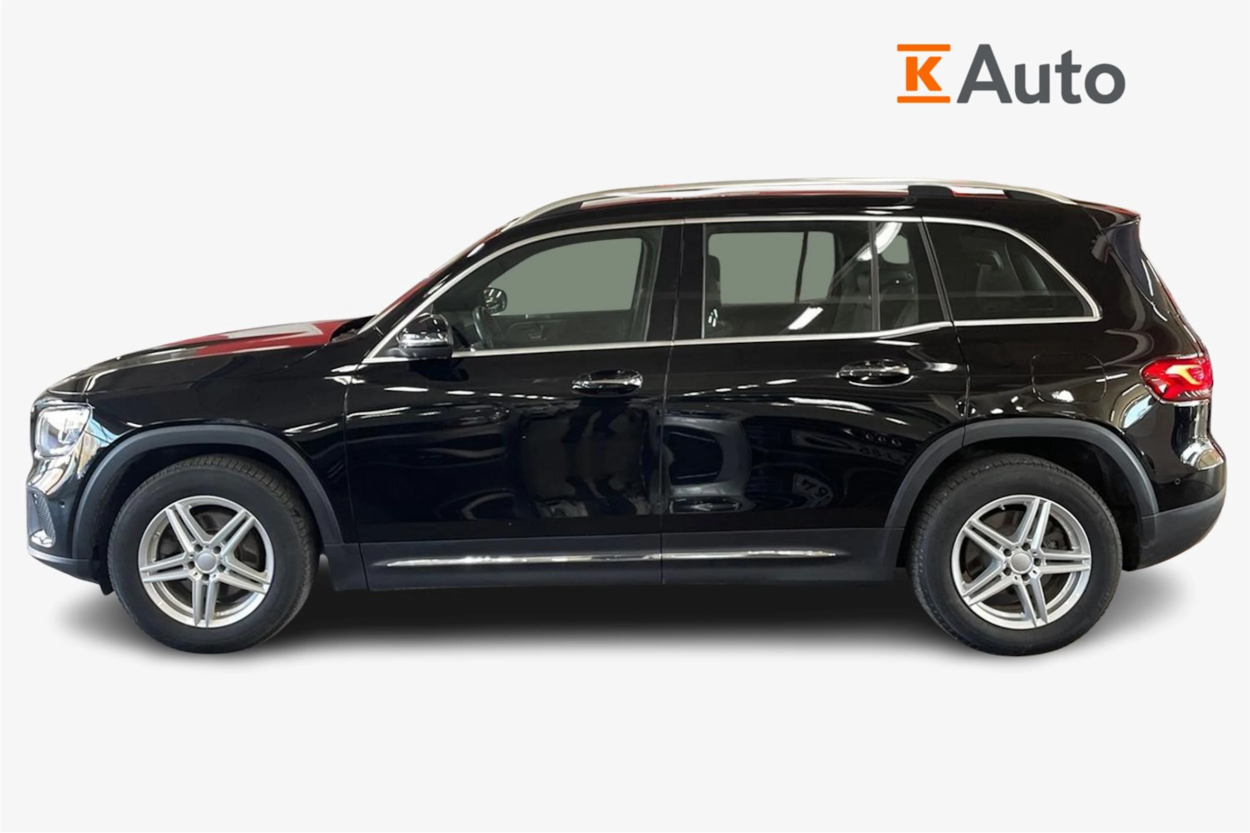 Musta Mercedes-Benz GLB 2022 kuva 7.