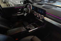 Musta Mercedes-Benz GLB 2022 kuva 16.