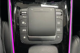 Musta Mercedes-Benz GLB 2022 kuva 25.