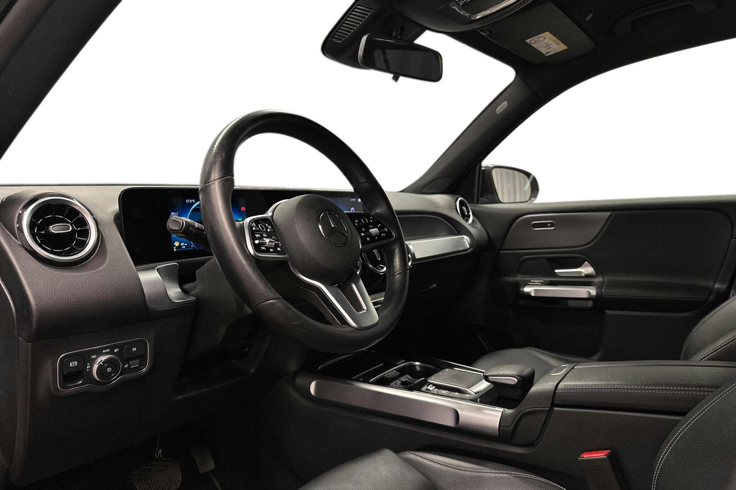 musta Mercedes-Benz GLB 2022 kuva 7.