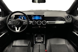 musta Mercedes-Benz GLB 2022 kuva 9.