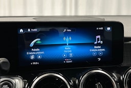 musta Mercedes-Benz GLB 2022 kuva 23.