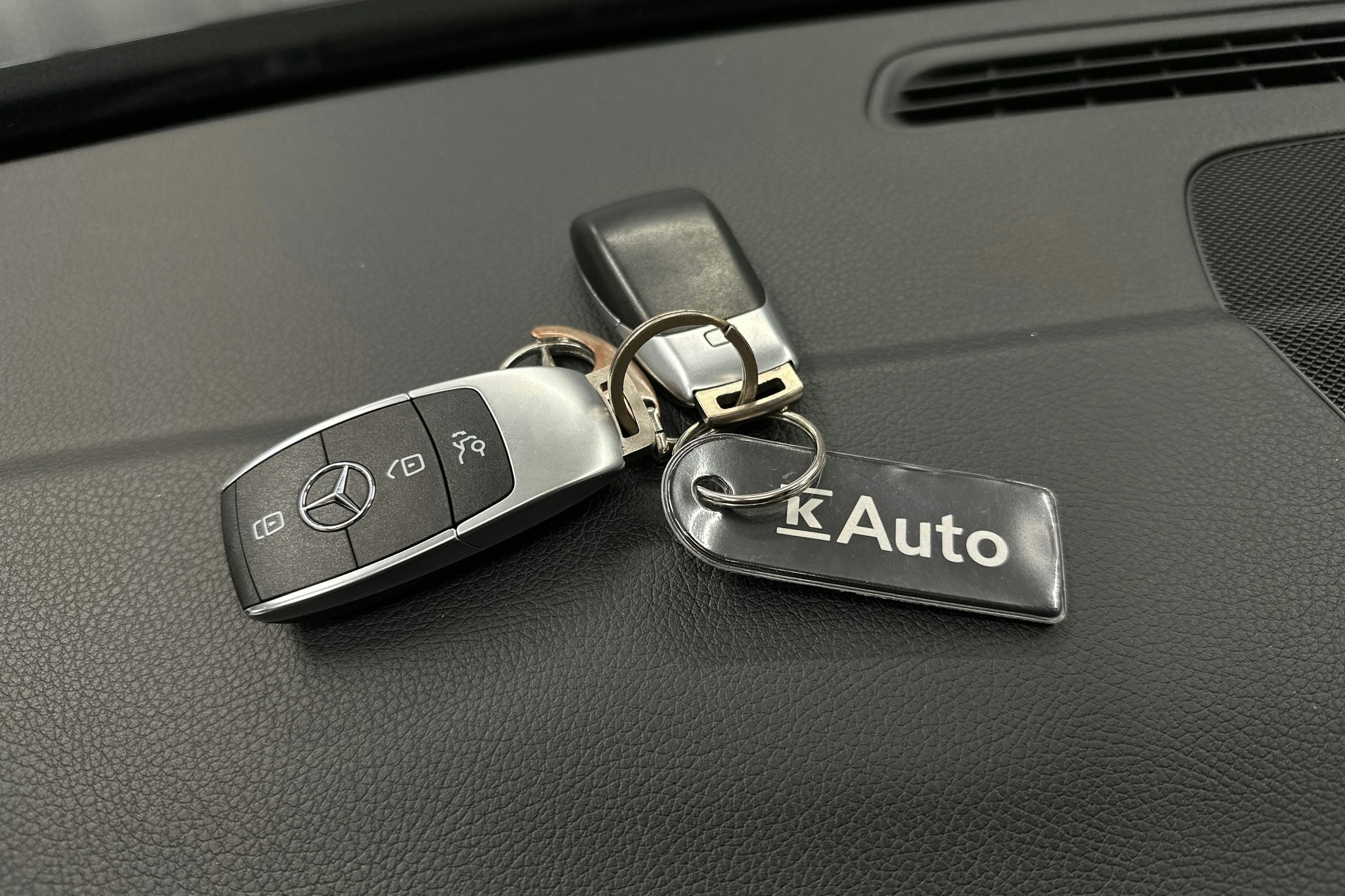 musta Mercedes-Benz GLB 2022 kuva 30.