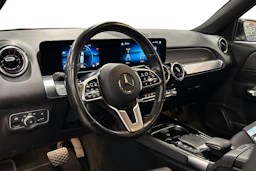 musta Mercedes-Benz GLB 2022 kuva 3.