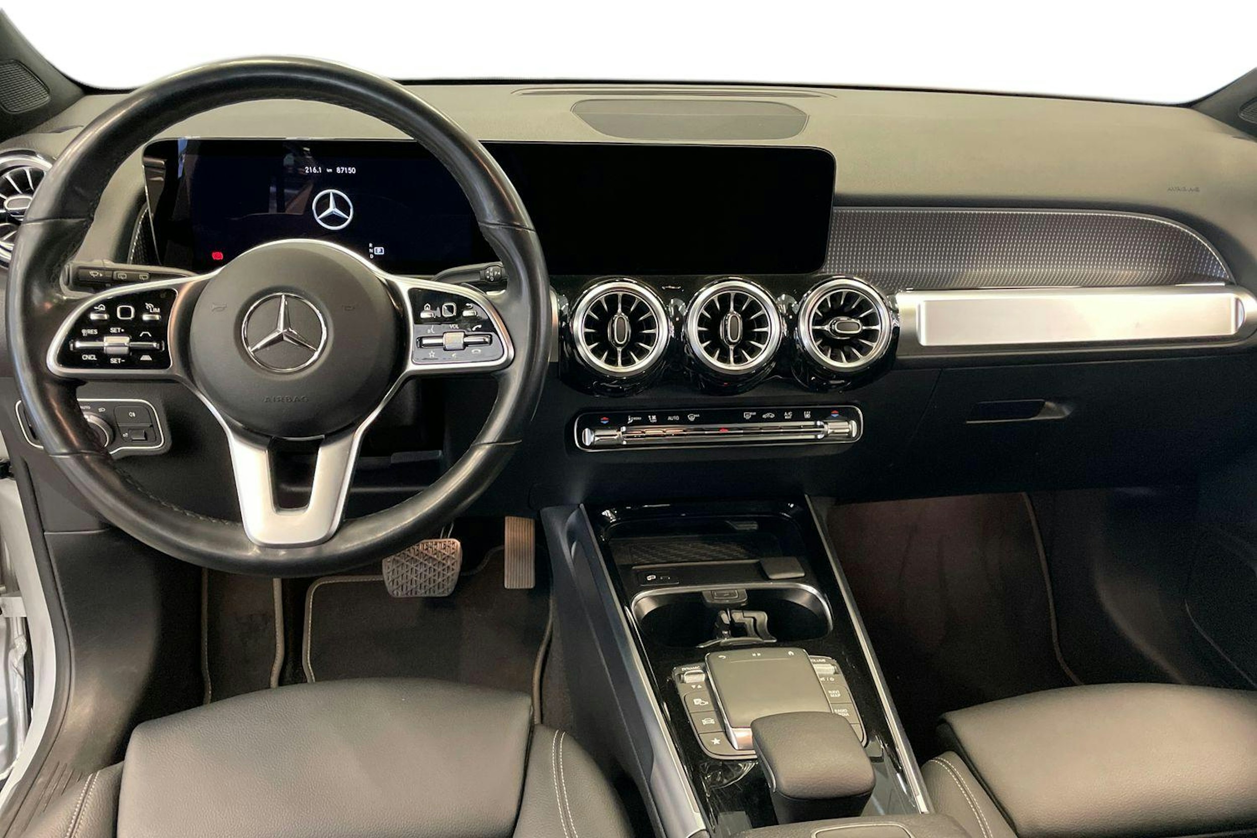 harmaa Mercedes-Benz GLB 2023 kuva 9.