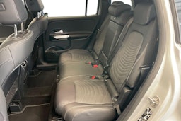 harmaa Mercedes-Benz GLB 2023 kuva 10.