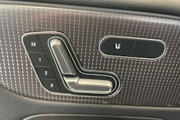 harmaa Mercedes-Benz GLB 2023 kuva 22.