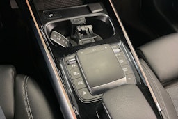 harmaa Mercedes-Benz GLB 2023 kuva 24.