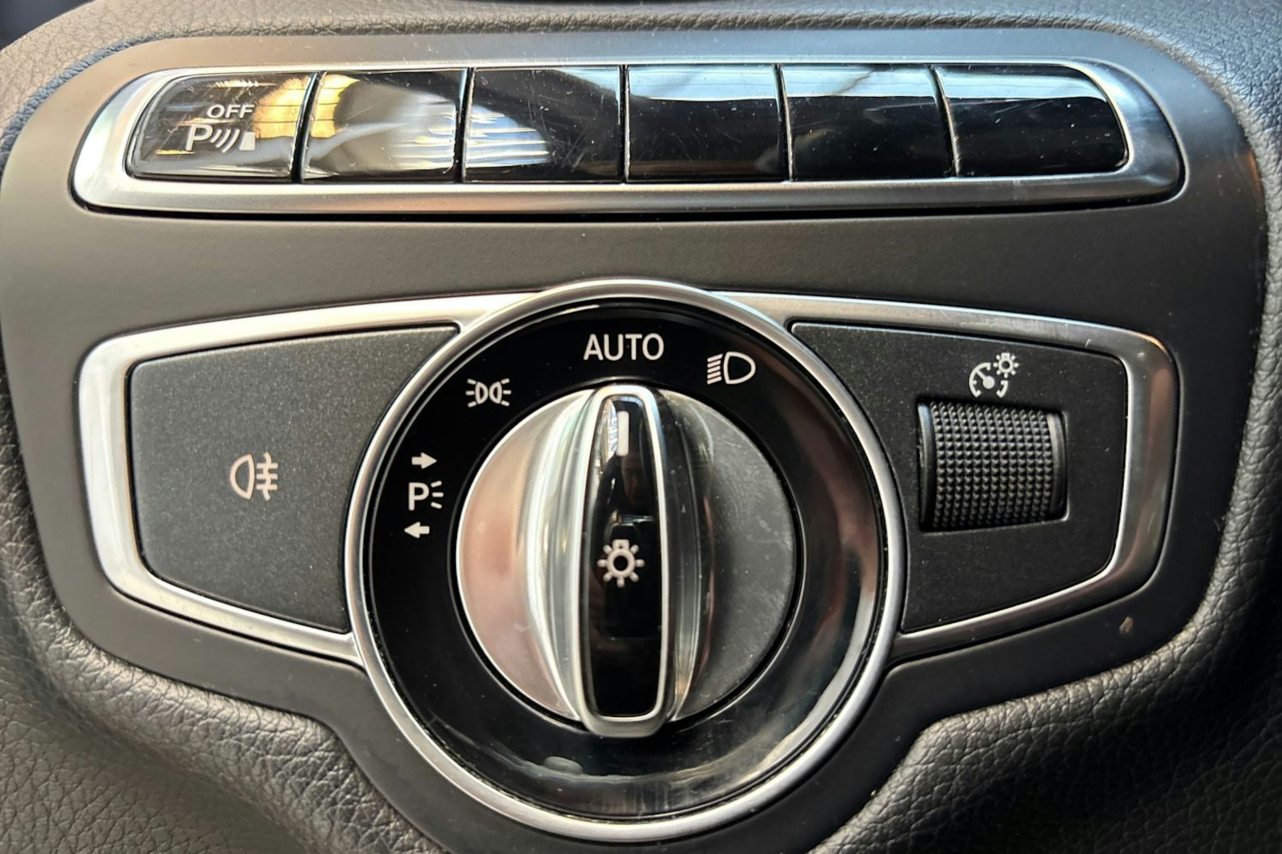 harmaa Mercedes-Benz GLC 2015 kuva 12.