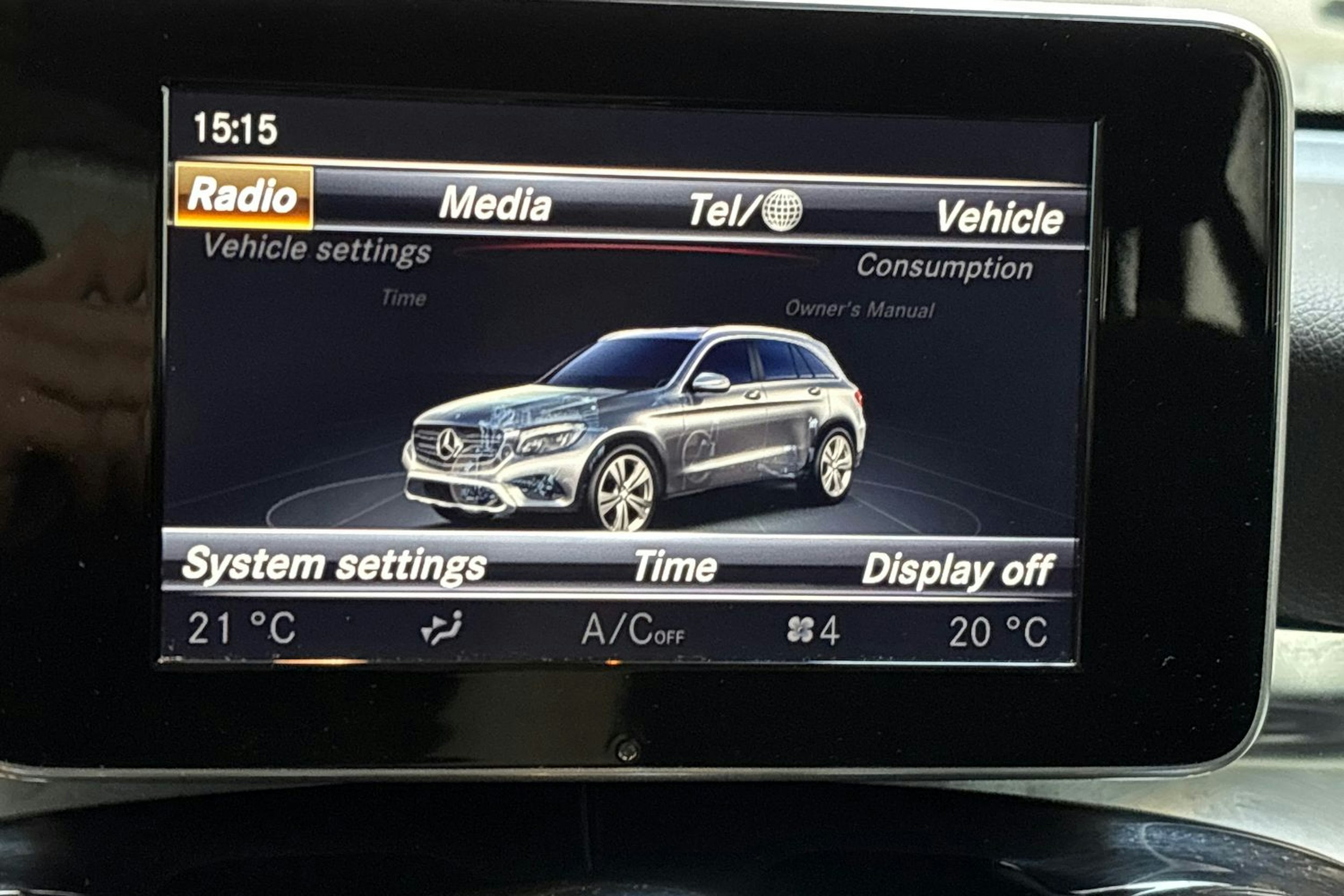 harmaa Mercedes-Benz GLC 2015 kuva 21.