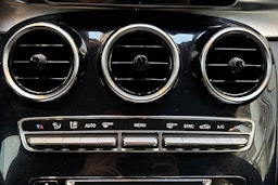 harmaa Mercedes-Benz GLC 2015 kuva 23.