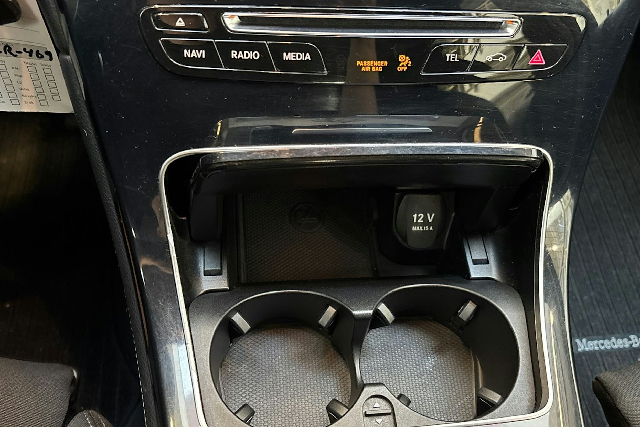 harmaa Mercedes-Benz GLC 2015 kuva 24.