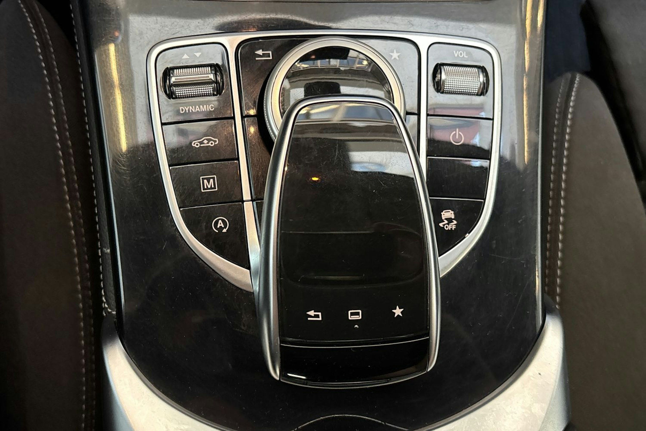 harmaa Mercedes-Benz GLC 2015 kuva 25.