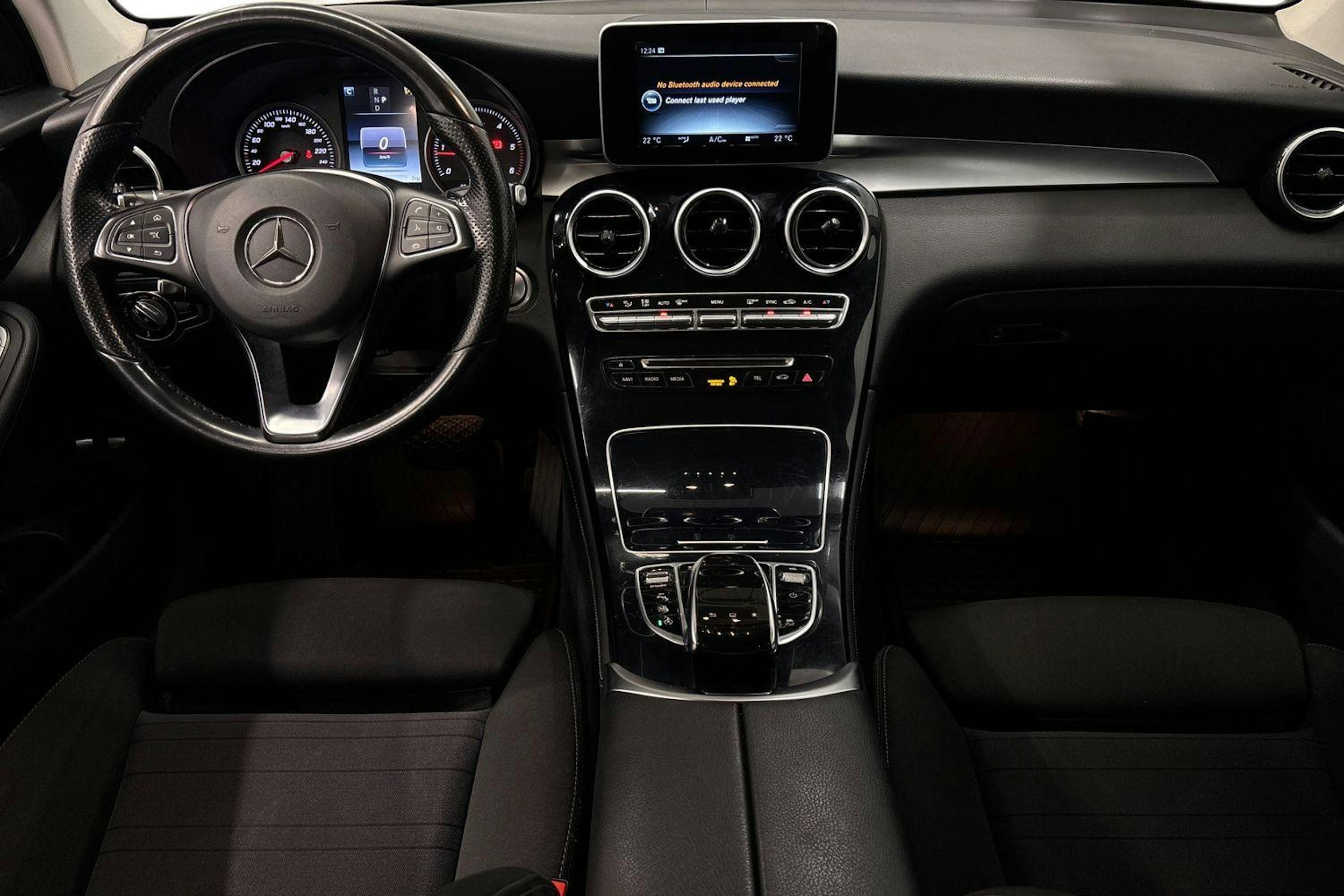 harmaa Mercedes-Benz GLC 2015 kuva 9.