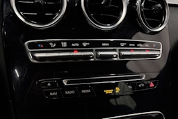 harmaa Mercedes-Benz GLC 2015 kuva 28.