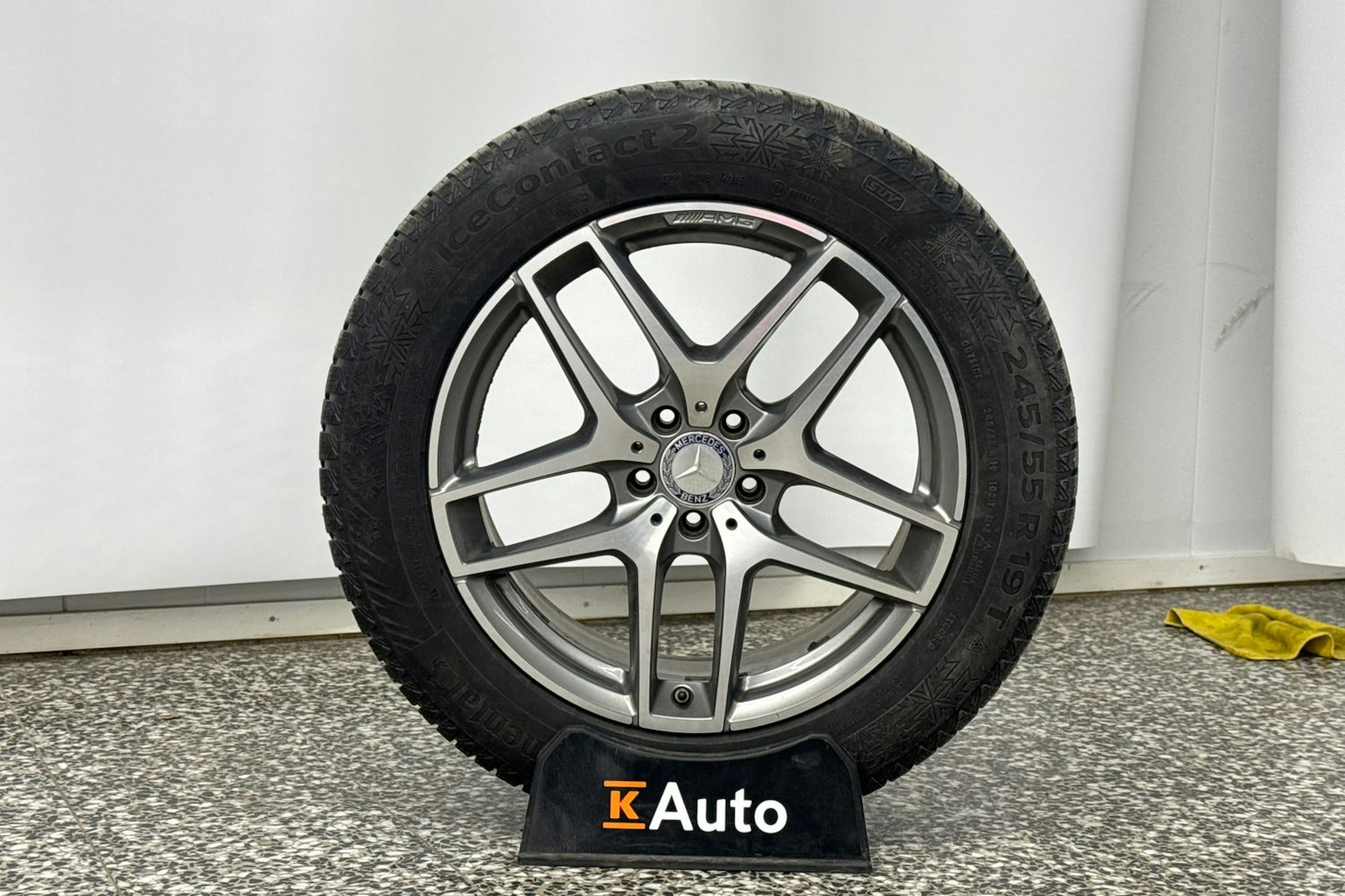 musta Mercedes-Benz GLC 2016 kuva 40.