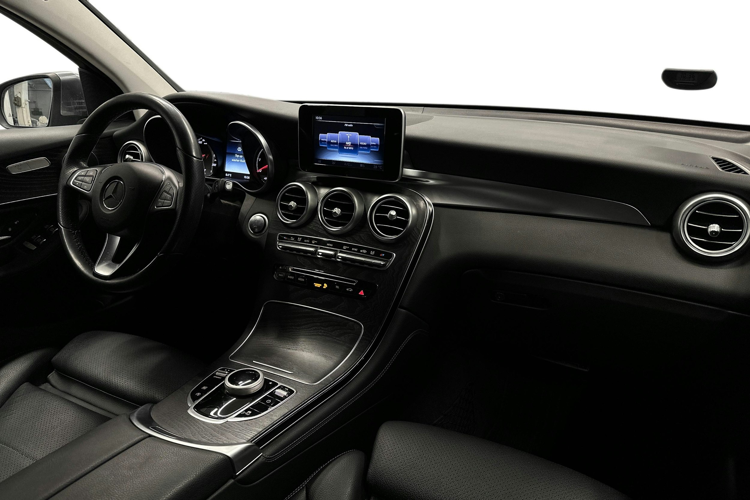 harmaa Mercedes-Benz GLC 2016 kuva 9.