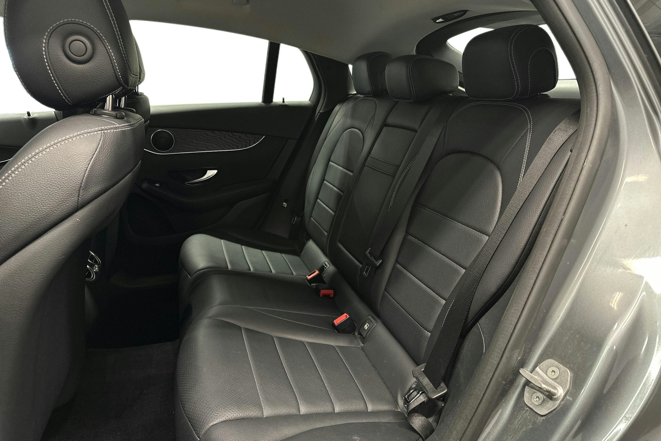 harmaa Mercedes-Benz GLC 2016 kuva 10.