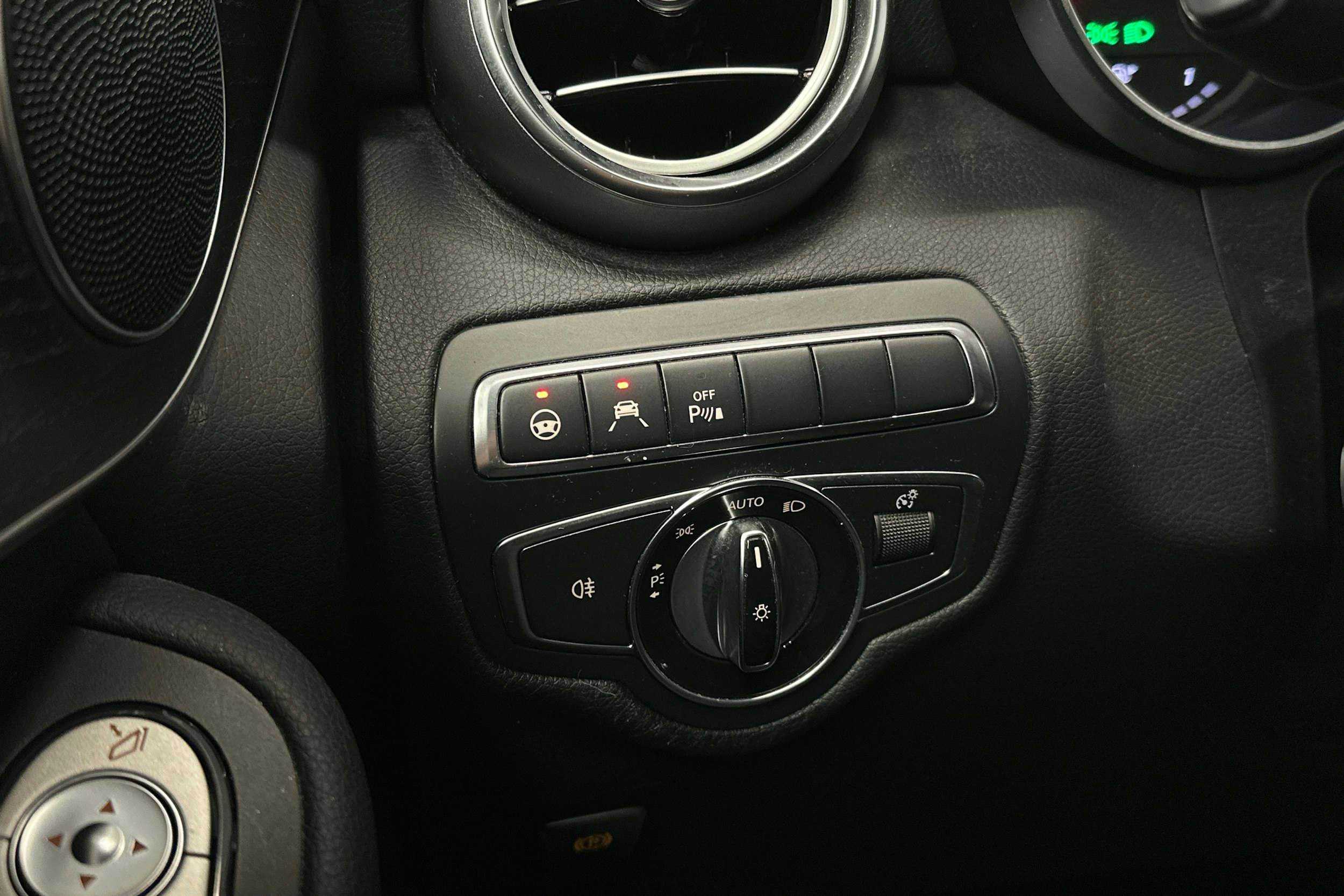 harmaa Mercedes-Benz GLC 2016 kuva 23.