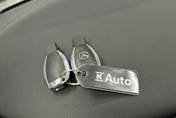 harmaa Mercedes-Benz GLC 2016 kuva 39.