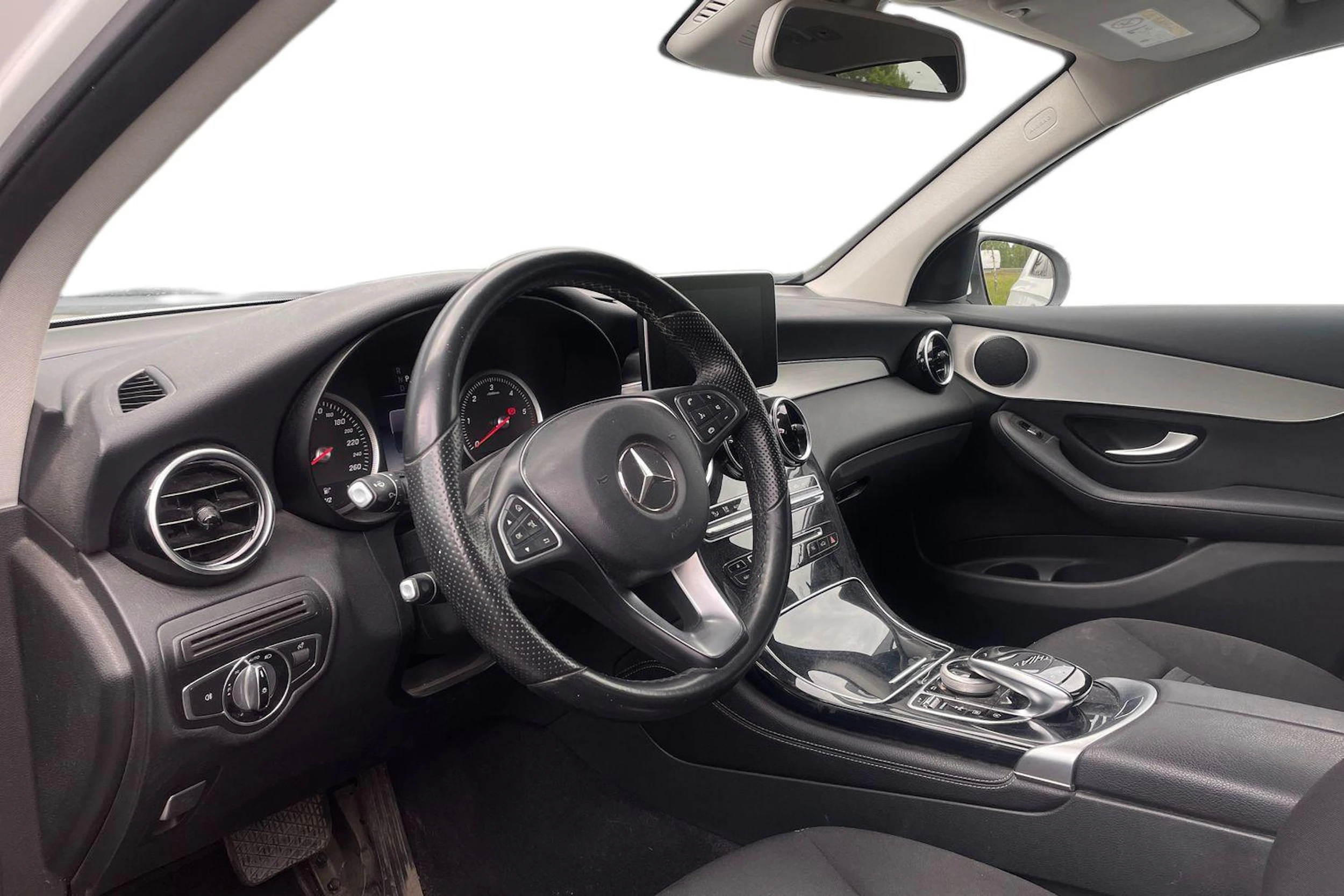 valkoinen Mercedes-Benz GLC 2016 kuva 3.