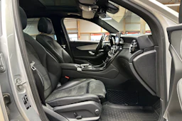harmaa Mercedes-Benz GLC 2016 kuva 10.