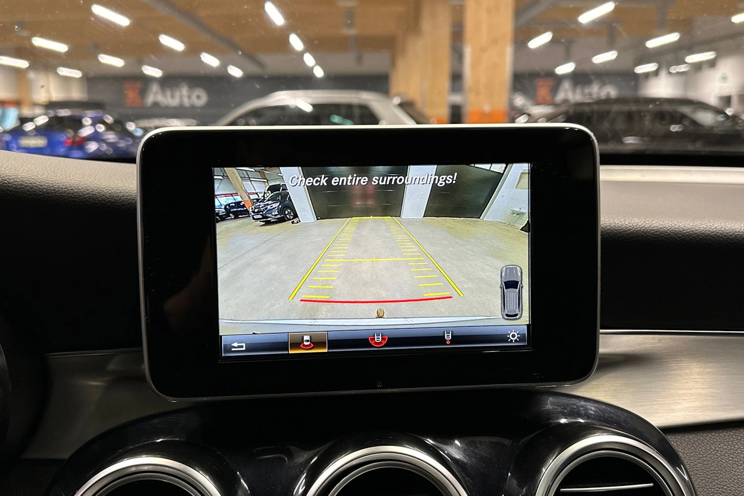 harmaa Mercedes-Benz GLC 2016 kuva 13.