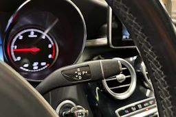 harmaa Mercedes-Benz GLC 2016 kuva 20.