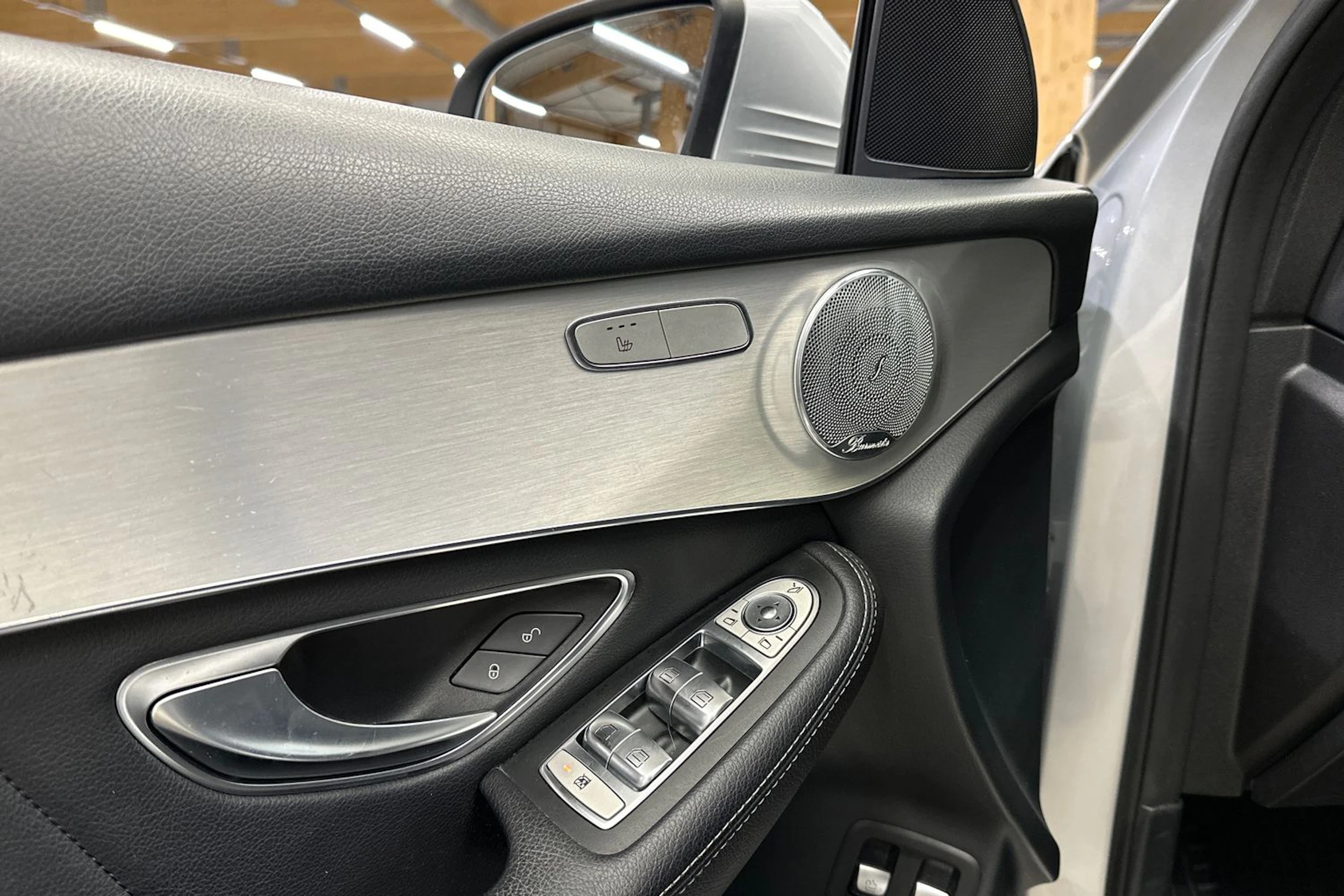 harmaa Mercedes-Benz GLC 2016 kuva 22.