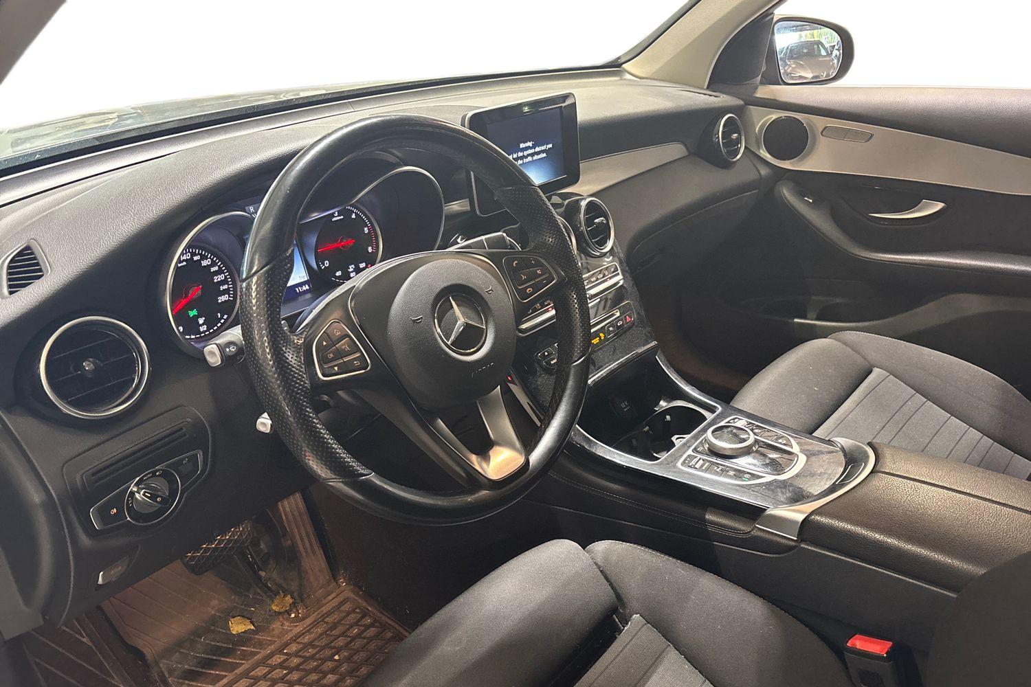 Mercedes-Benz GLC 2016, photo 3/3