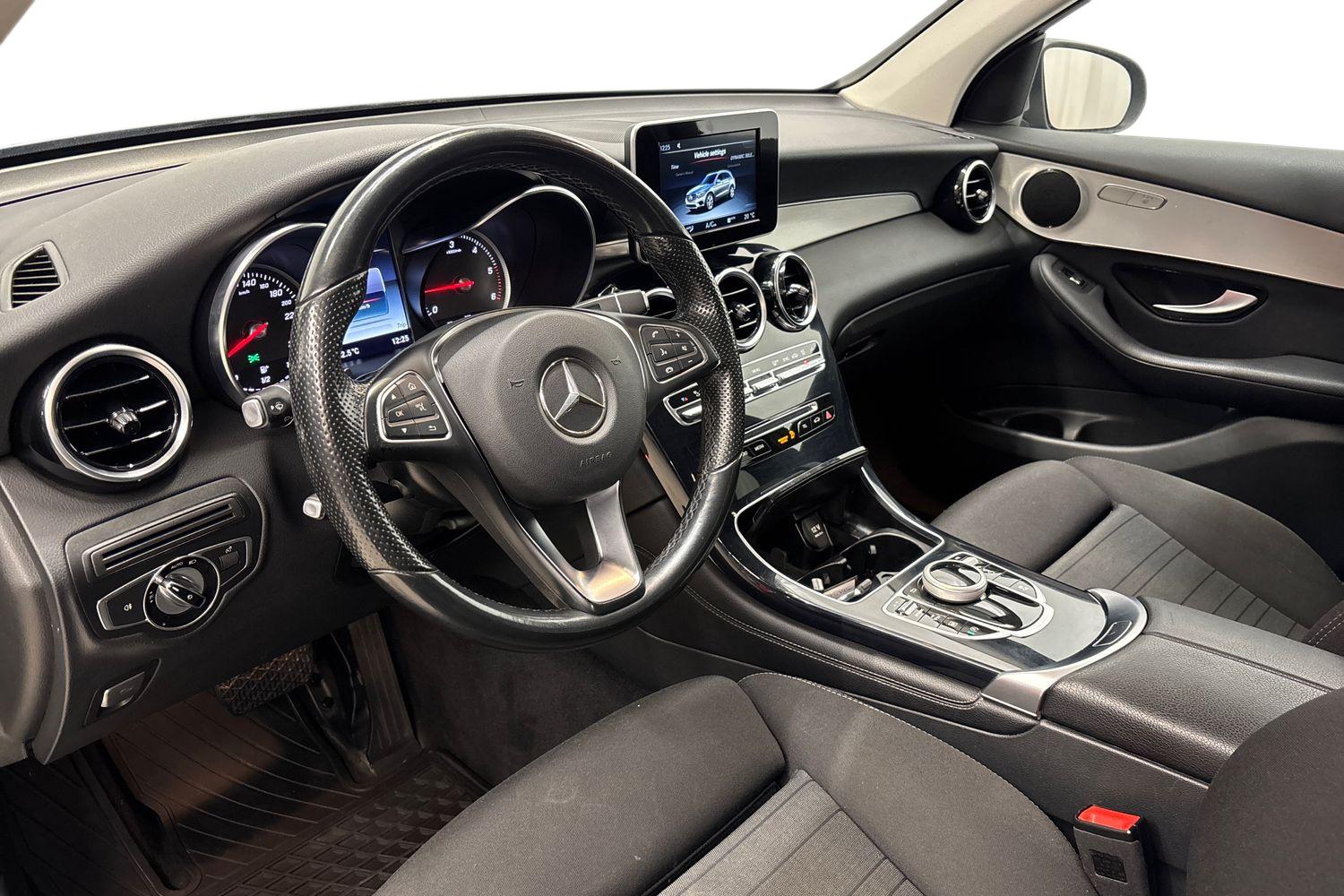 Mercedes-Benz GLC 2016, bild 6/23