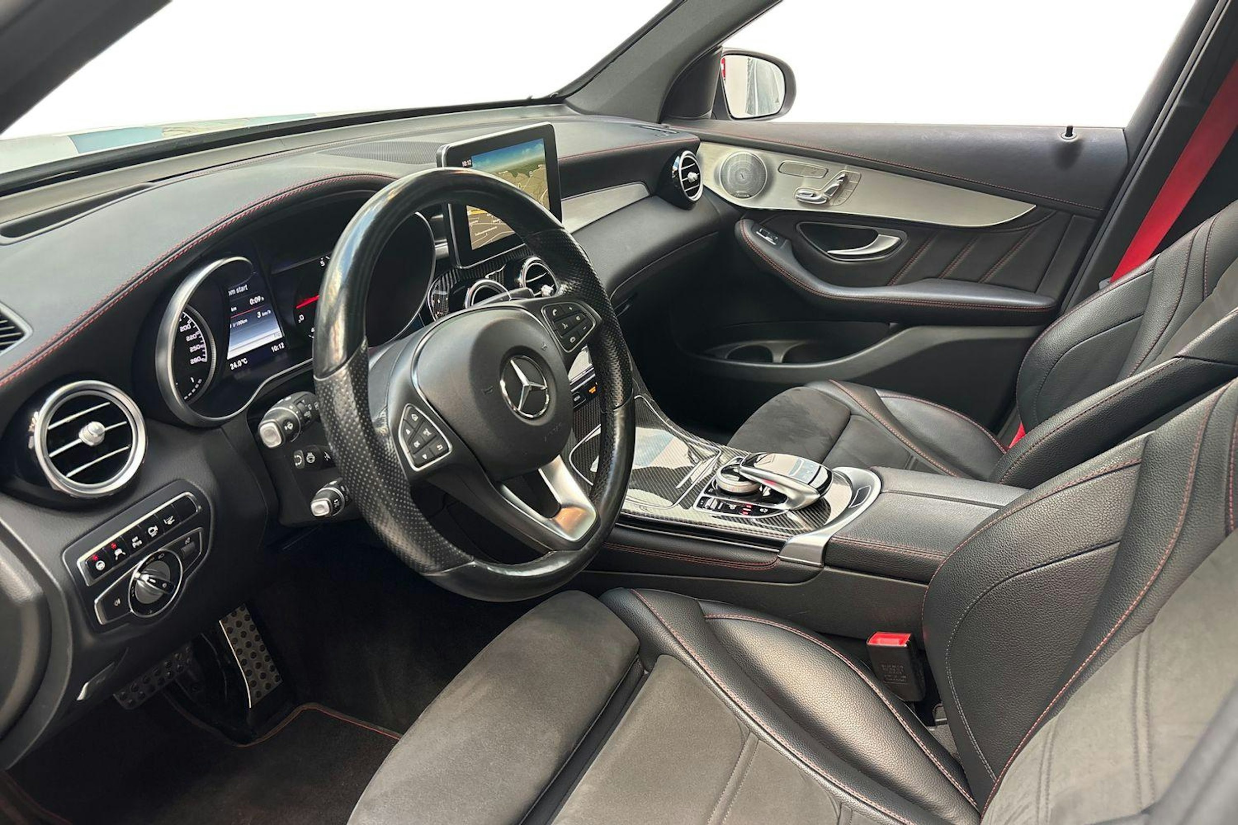 harmaa Mercedes-Benz GLC 2016 kuva 7.
