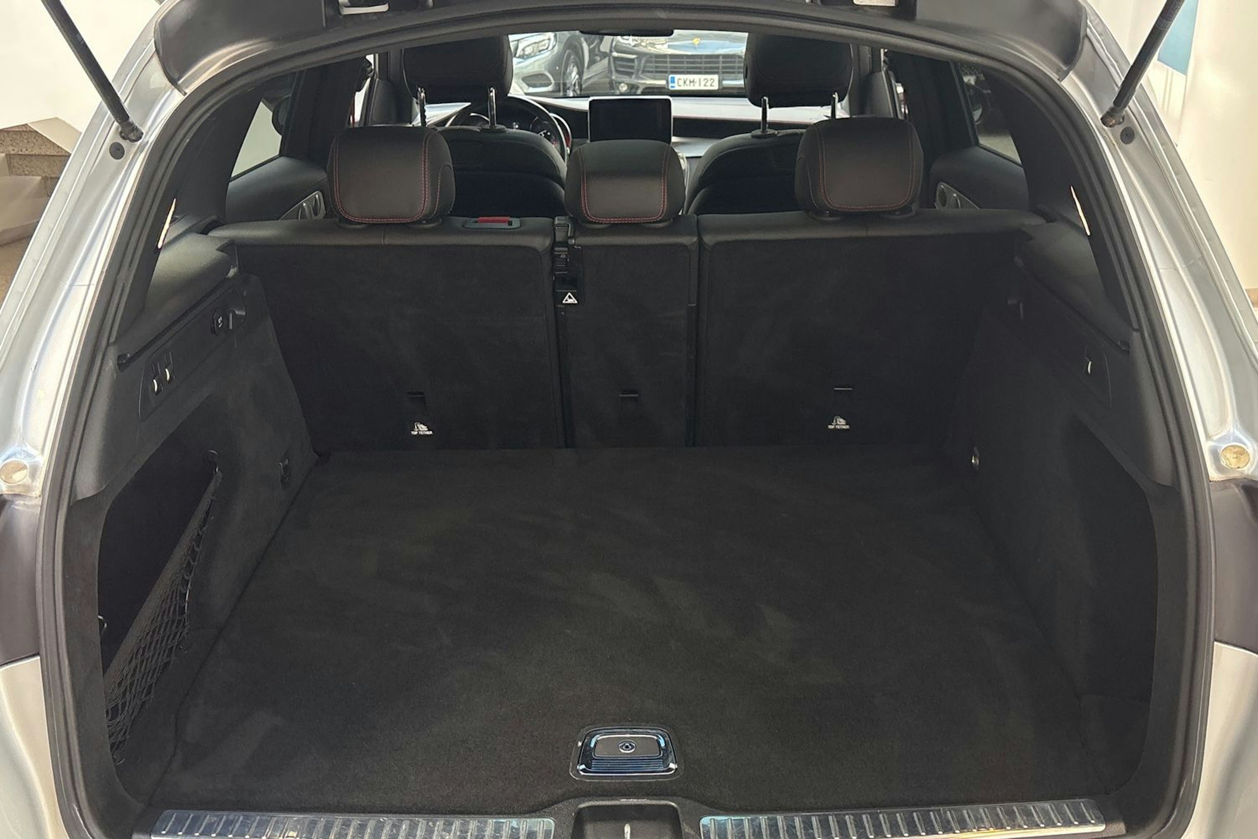 harmaa Mercedes-Benz GLC 2016 kuva 14.