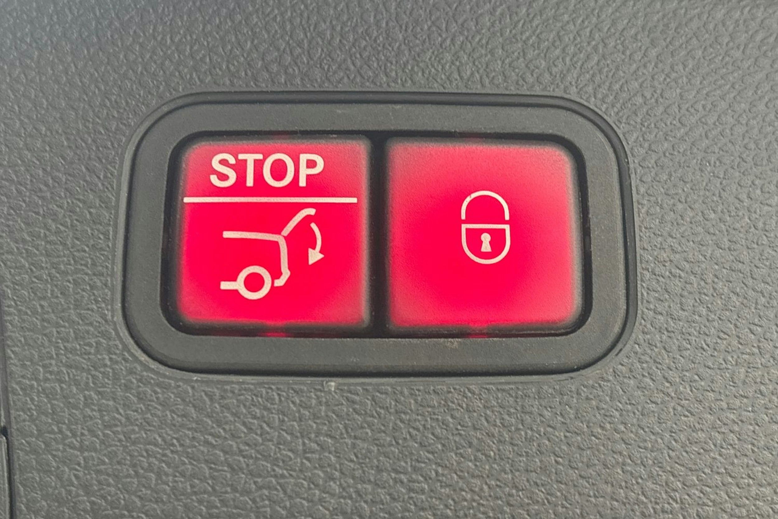 harmaa Mercedes-Benz GLC 2016 kuva 15.