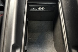 harmaa Mercedes-Benz GLC 2016 kuva 29.