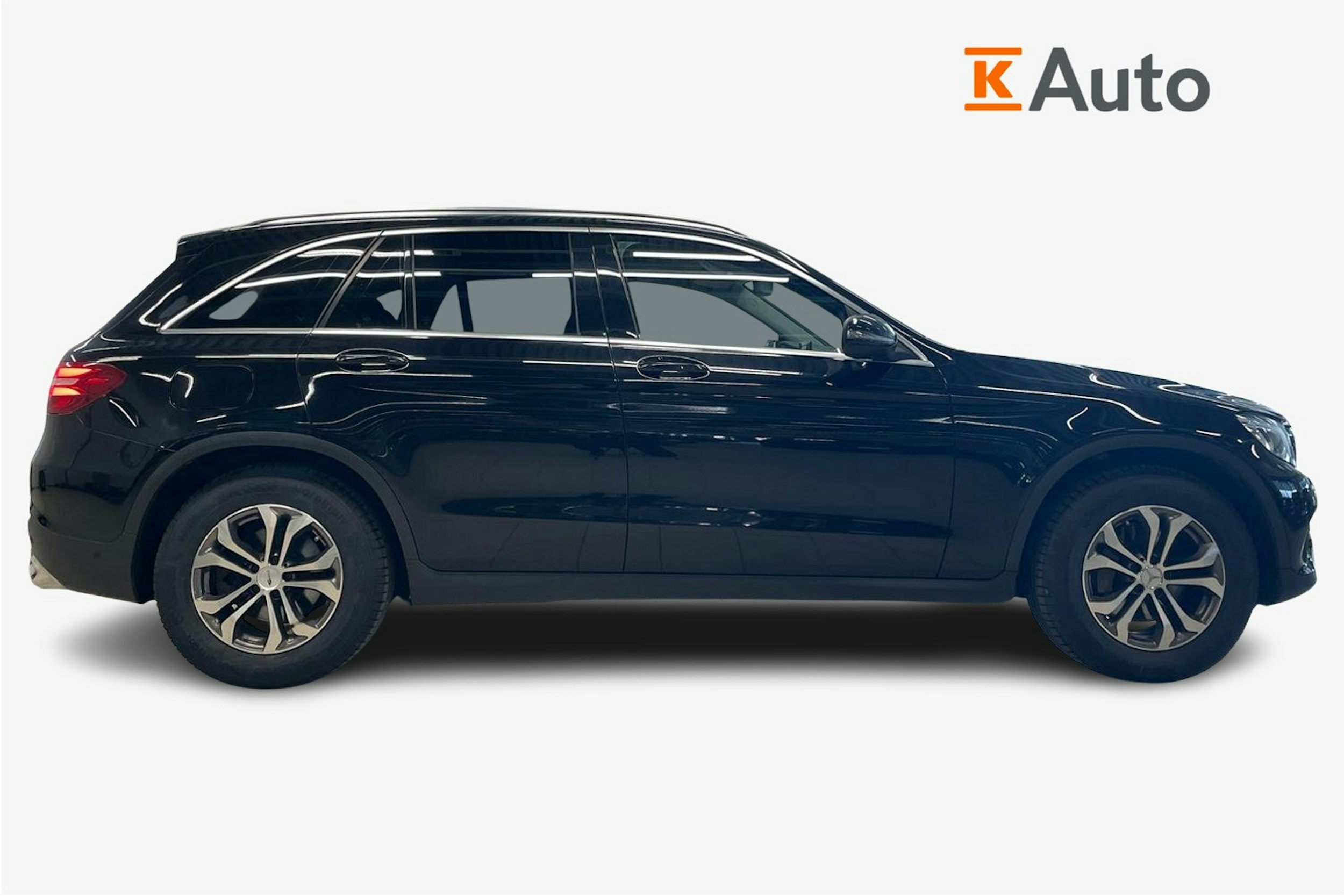 Musta Mercedes-Benz GLC 2016 kuva 6.