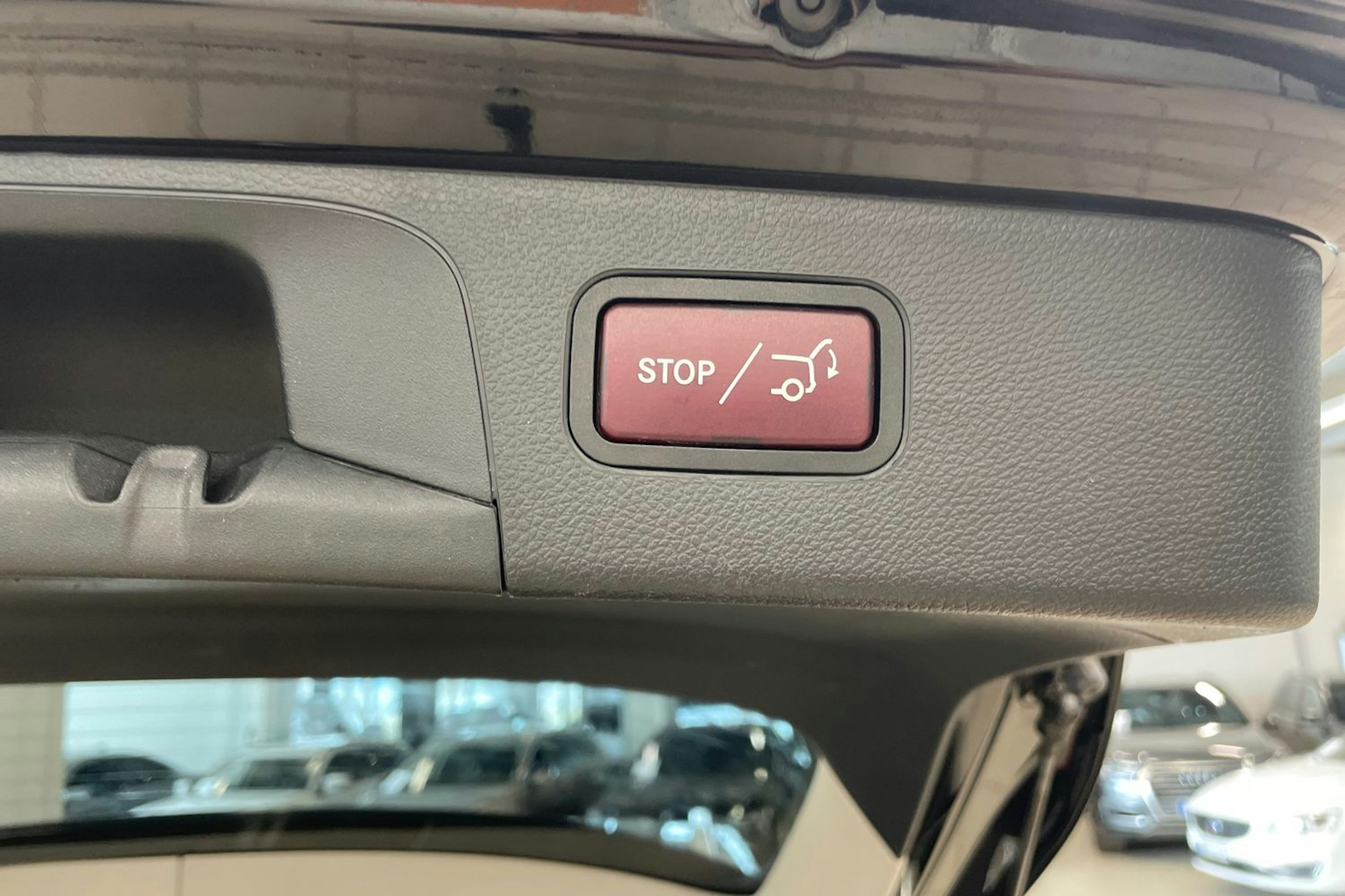 Musta Mercedes-Benz GLC 2016 kuva 21.
