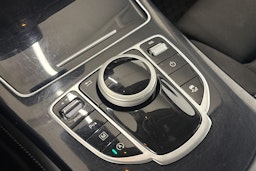 Punainen Mercedes-Benz GLC 2016 kuva 18.