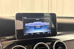 Punainen Mercedes-Benz GLC 2016 kuva 19.