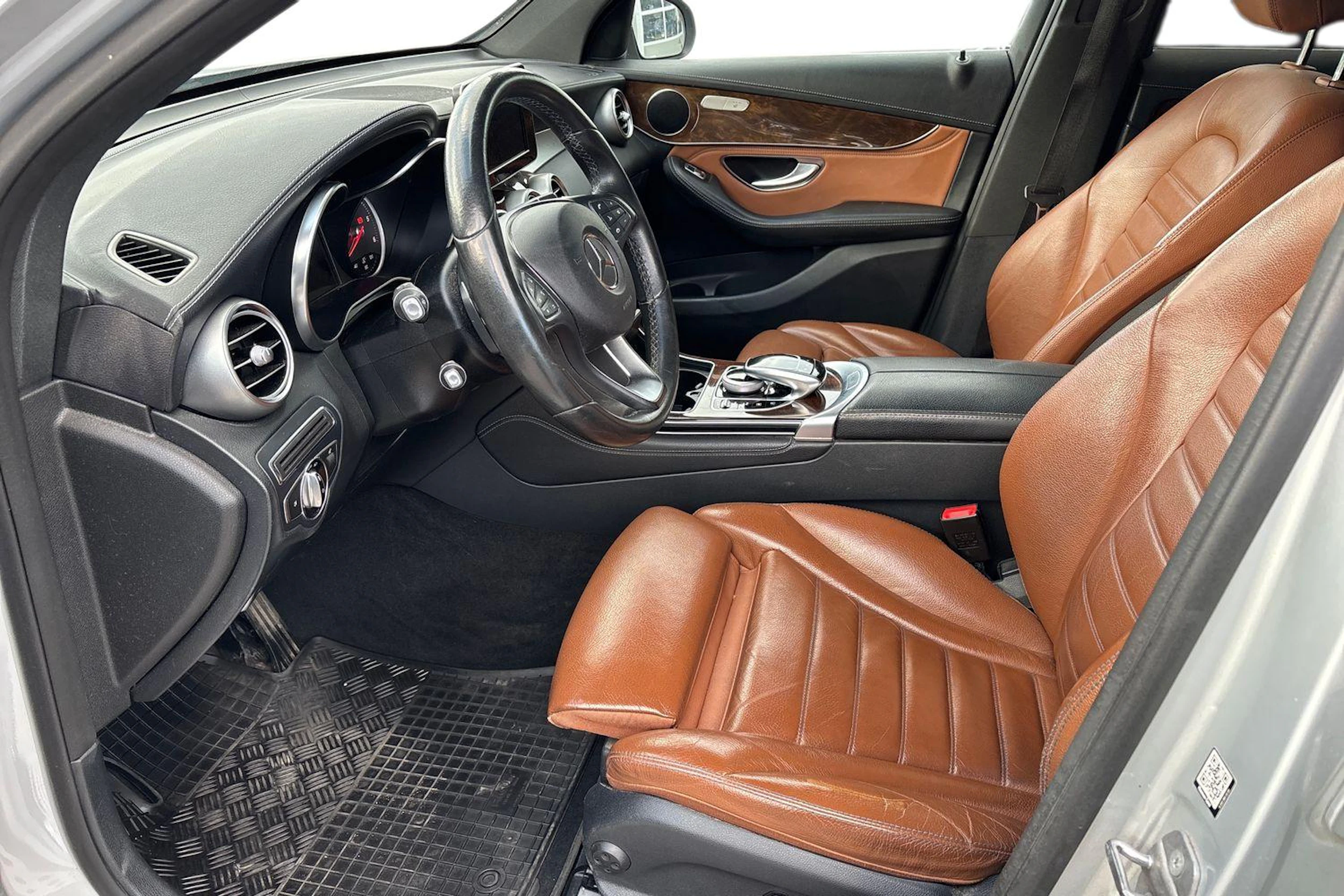 harmaa Mercedes-Benz GLC 2016 kuva 3.