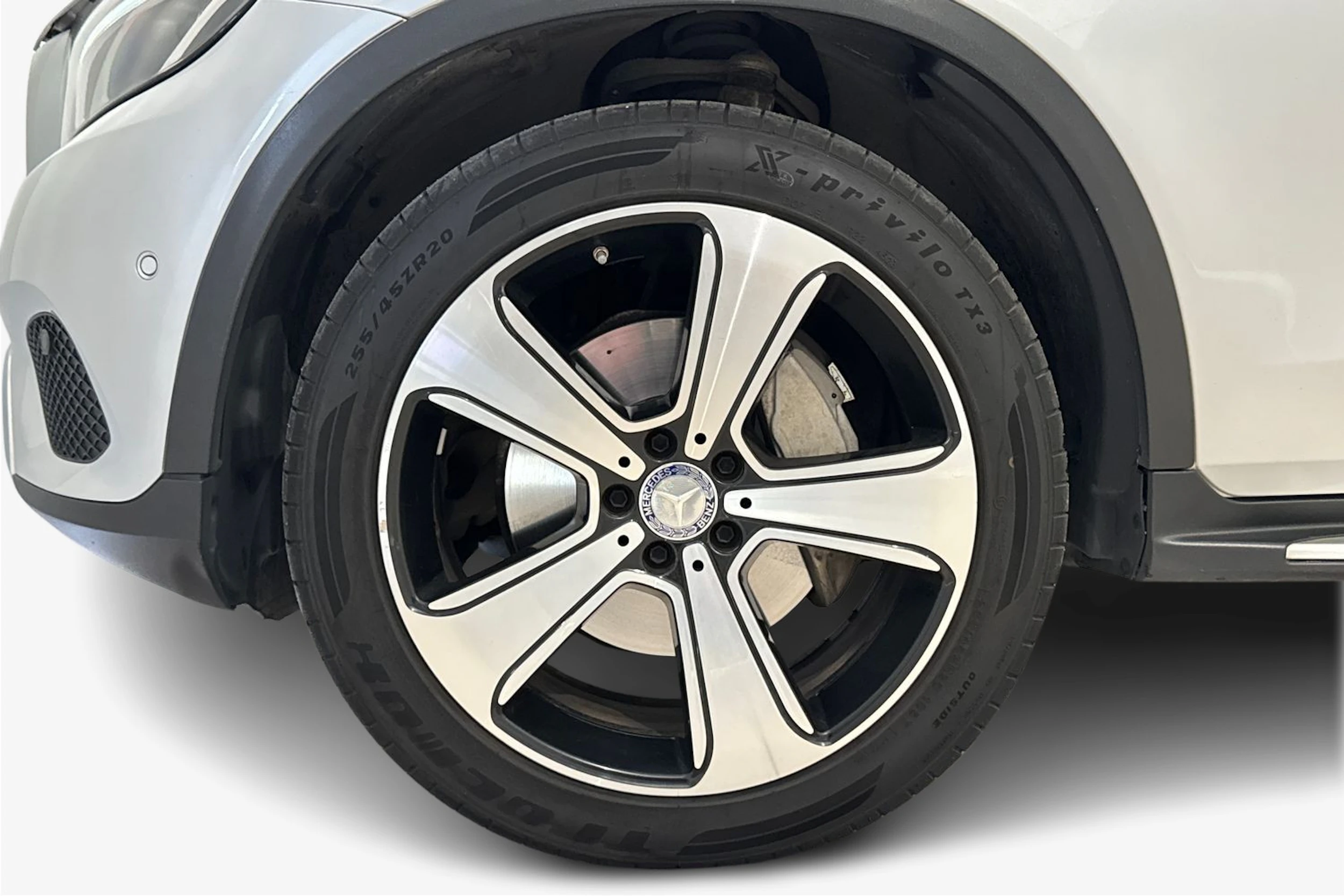 harmaa Mercedes-Benz GLC 2016 kuva 12.