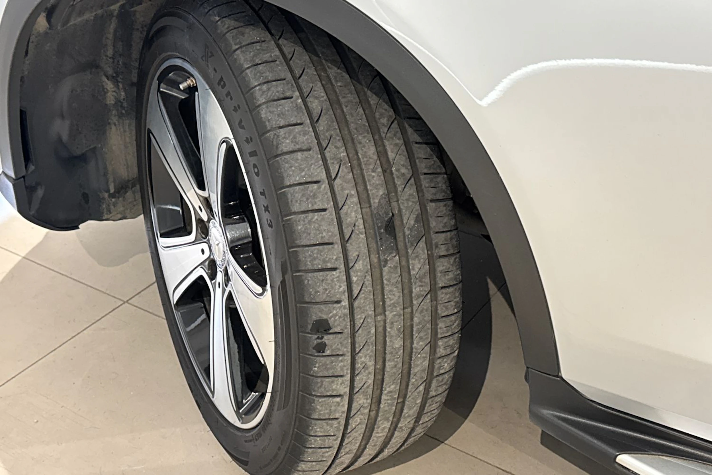 harmaa Mercedes-Benz GLC 2016 kuva 13.