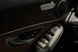 harmaa Mercedes-Benz GLC 2016 kuva 22.