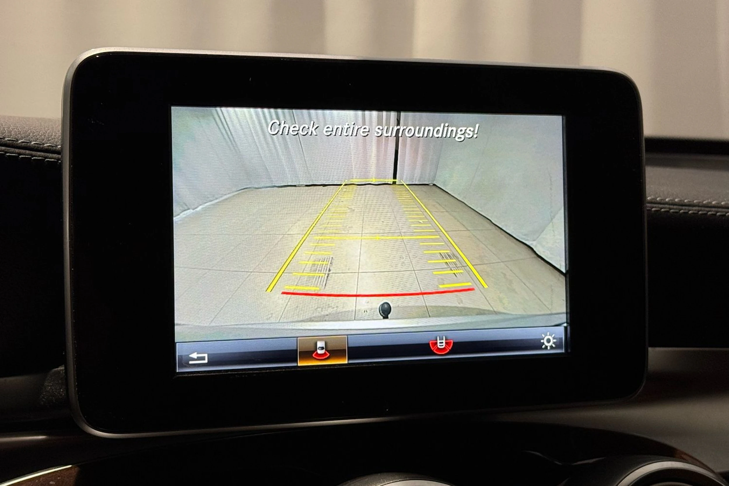 harmaa Mercedes-Benz GLC 2016 kuva 25.