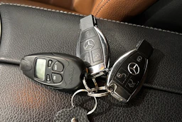 harmaa Mercedes-Benz GLC 2016 kuva 31.